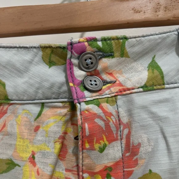 Anthropologie Floral Women's Shorts - Picture 4 of 6